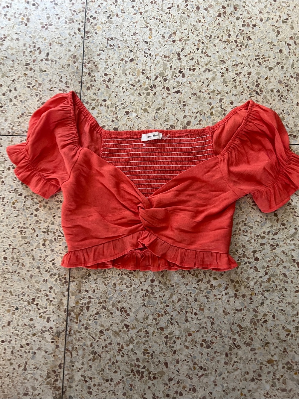 Twist-Front Puff Sleeve Crop Top in Coral